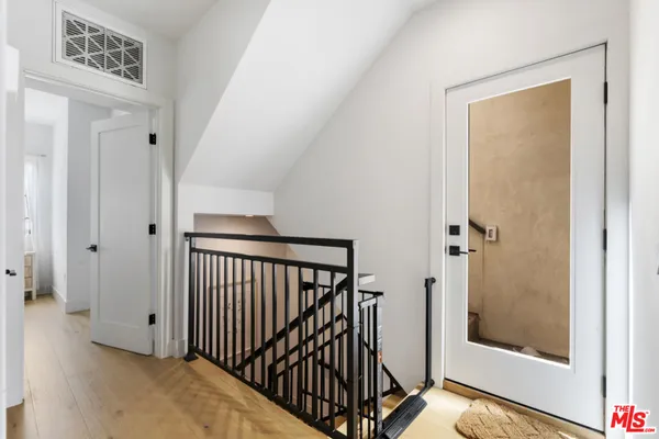 $6,500 | 738 Parkman Avenue, Los Angeles, CA 90026