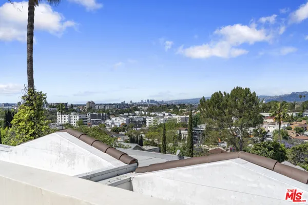 $6,500 | 738 Parkman Avenue, Los Angeles, CA 90026