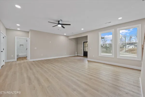 $499,000 | 1024 North Gay Street, Dandridge, TN 37725