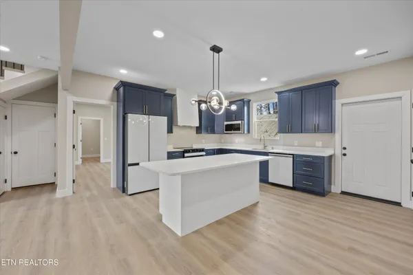$499,000 | 1024 North Gay Street, Dandridge, TN 37725