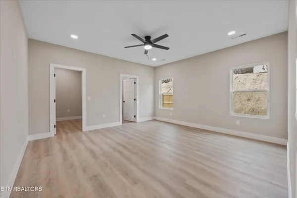 $499,000 | 1024 North Gay Street, Dandridge, TN 37725