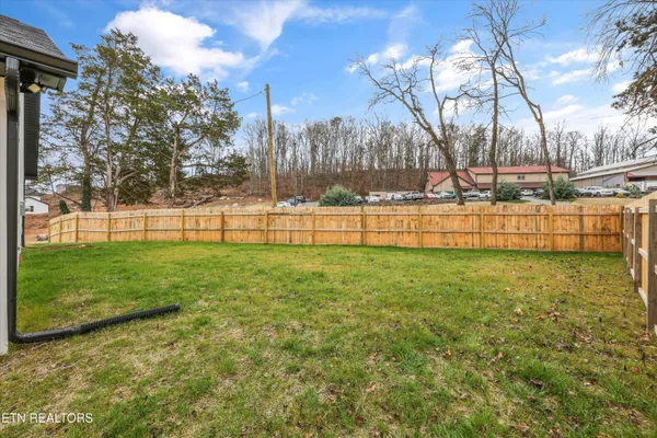 $499,000 | 1024 North Gay Street, Dandridge, TN 37725