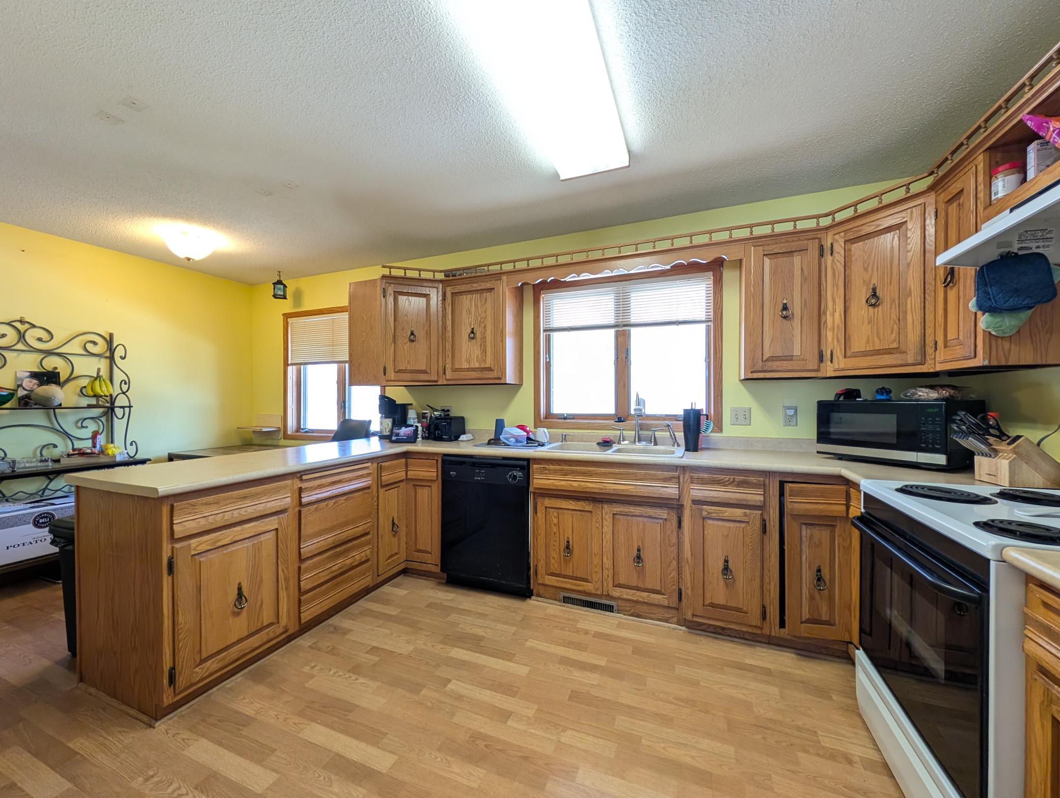 411 6th Avenue Southwest Perham, MN 56573 - Photo 12 of 30