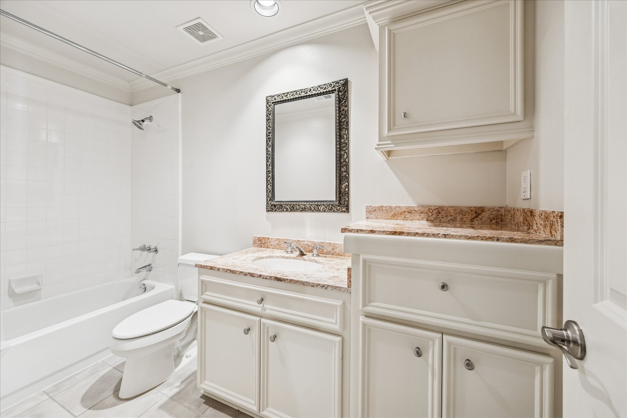 5823 Augusta Court Houston, TX 77057 - Photo 36 of 44