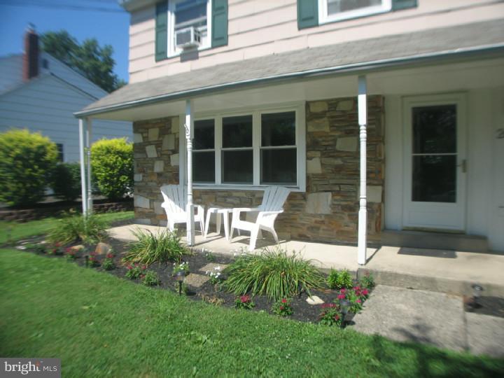 268 Kent Road Warminster, PA 18974 - Photo 3 of 25 Gallery Image 3