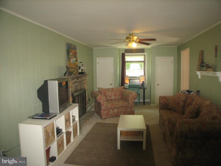 268 Kent Road Warminster, PA 18974 - Photo 8 of 25 Gallery Image 8