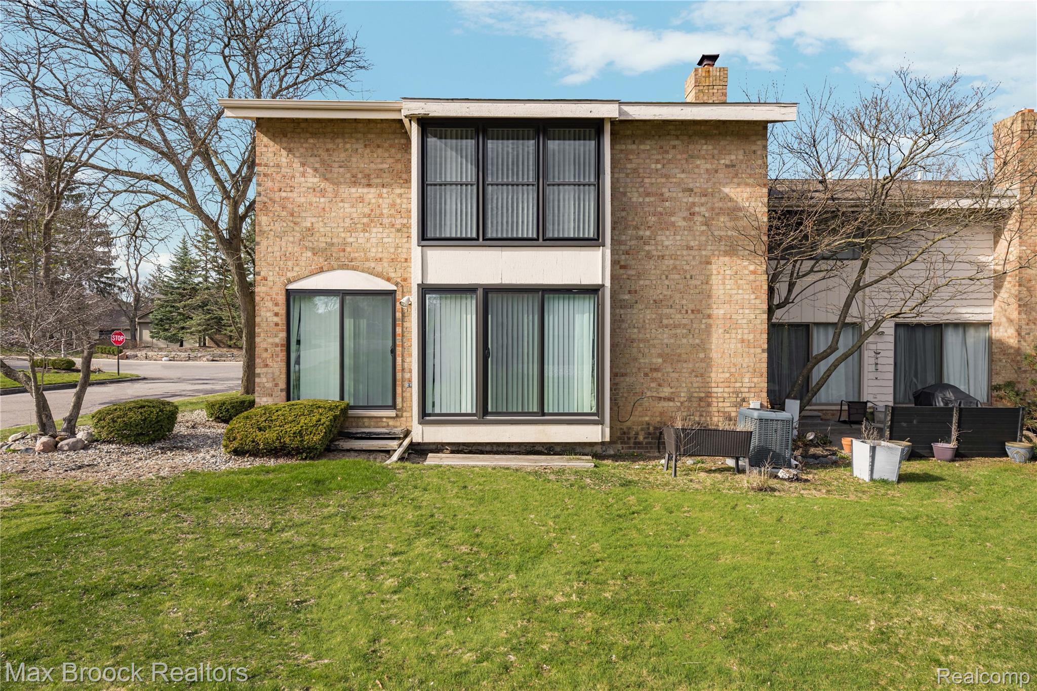 7451 Pebble Point West Bloomfield, MI 48322 - Photo 45 of 50