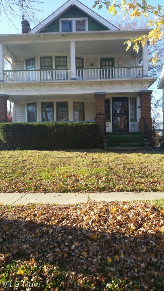 846 Helmsdale Road Cleveland Heights, OH 44112 - Photo 1 of 19