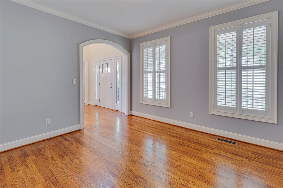 105 Regent Road Anderson, SC 29621 - Photo 4 of 50