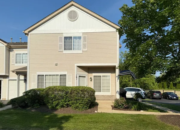 $2,300 | 161 Braxton Lane, Unit 61C, Aurora, IL 60504