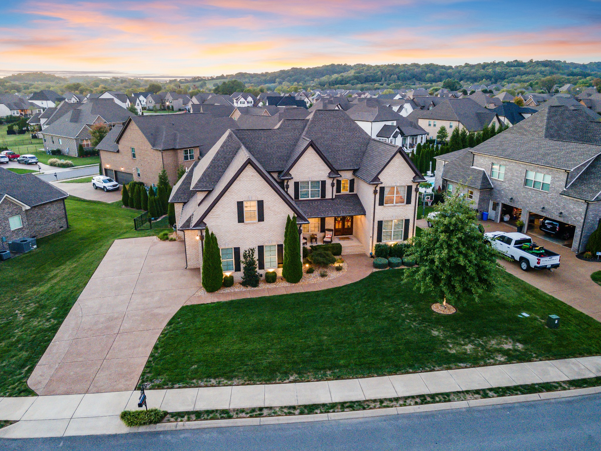 2022 Autumn Ridge Way Spring Hill, TN 37174 - Photo 4 of 66 Gallery Image 4