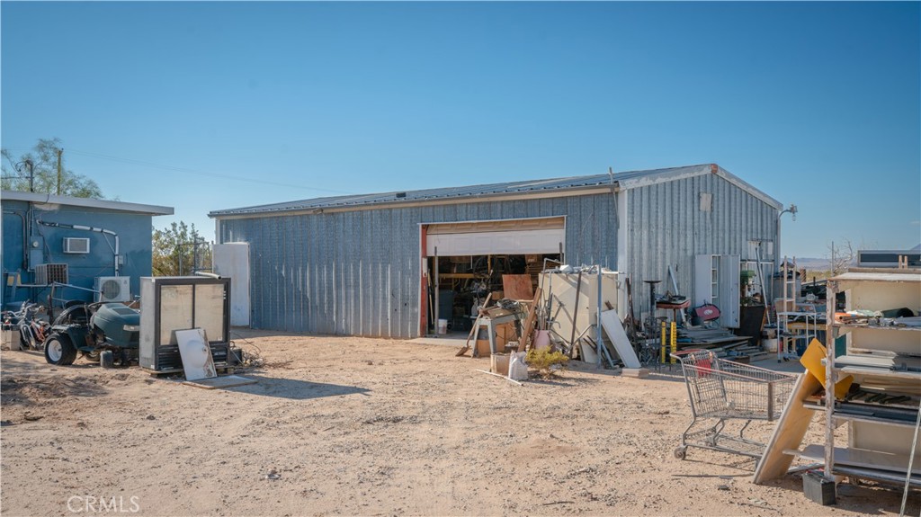5737 Gammel Road Twentynine Palms, CA 92277 - Photo 27 of 48 a view of a room with gym equipment
