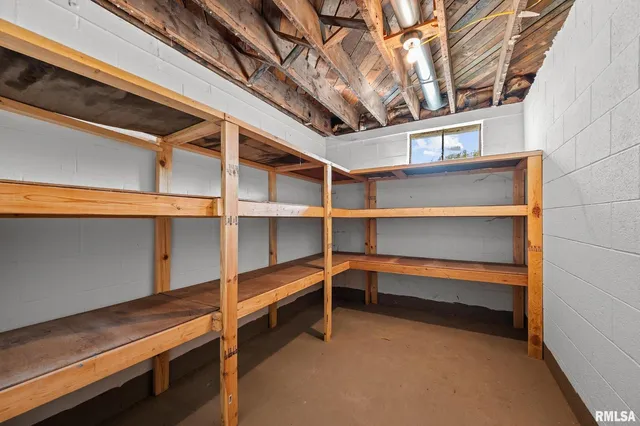 $299,000 | 2720 Kennedy Drive, East Moline, IL 61244