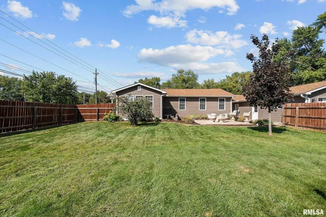 $299,000 | 2720 Kennedy Drive, East Moline, IL 61244