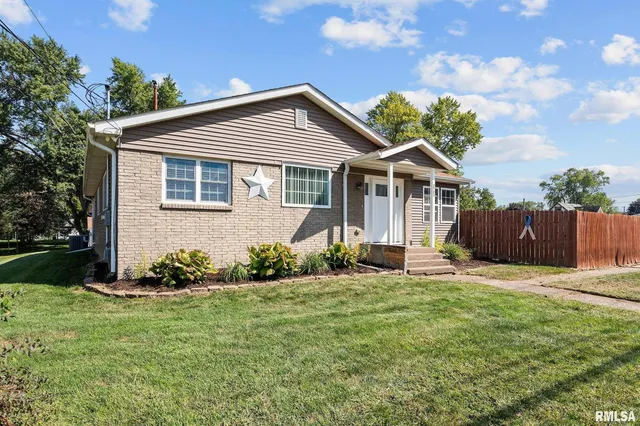 $299,000 | 2720 Kennedy Drive, East Moline, IL 61244