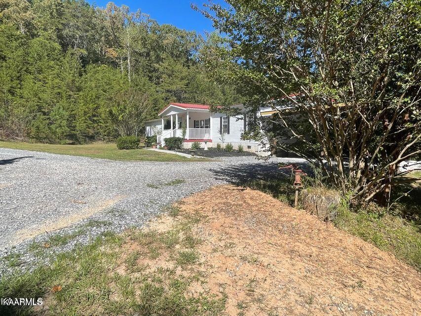 578 Three Point Road Vonore, TN 37885 - Photo 3 of 36