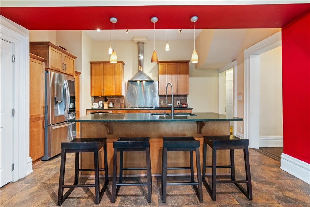 2738 Mt Royal Road Pittsburgh, PA 15217 - Photo 13 of 30