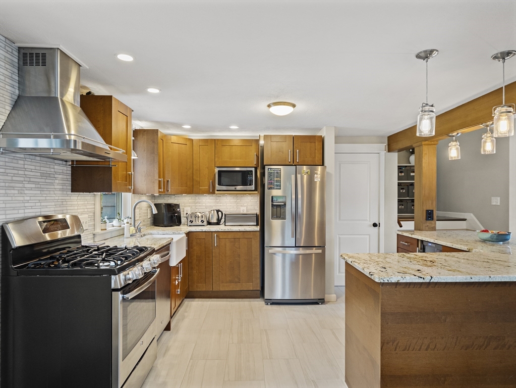 19 Pine Road Beverly, MA 01915 - Photo 6 of 27 Gallery Image 6