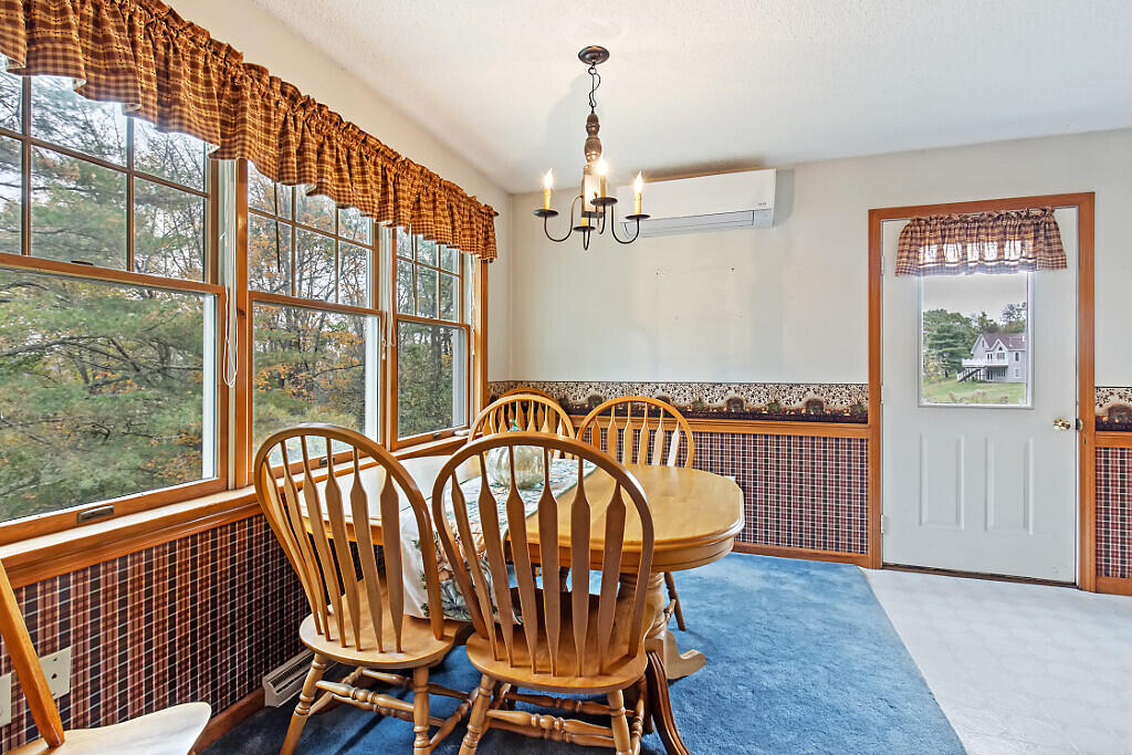39 Falls Road Benton, ME 04901 - Photo 9 of 51 Dining Area