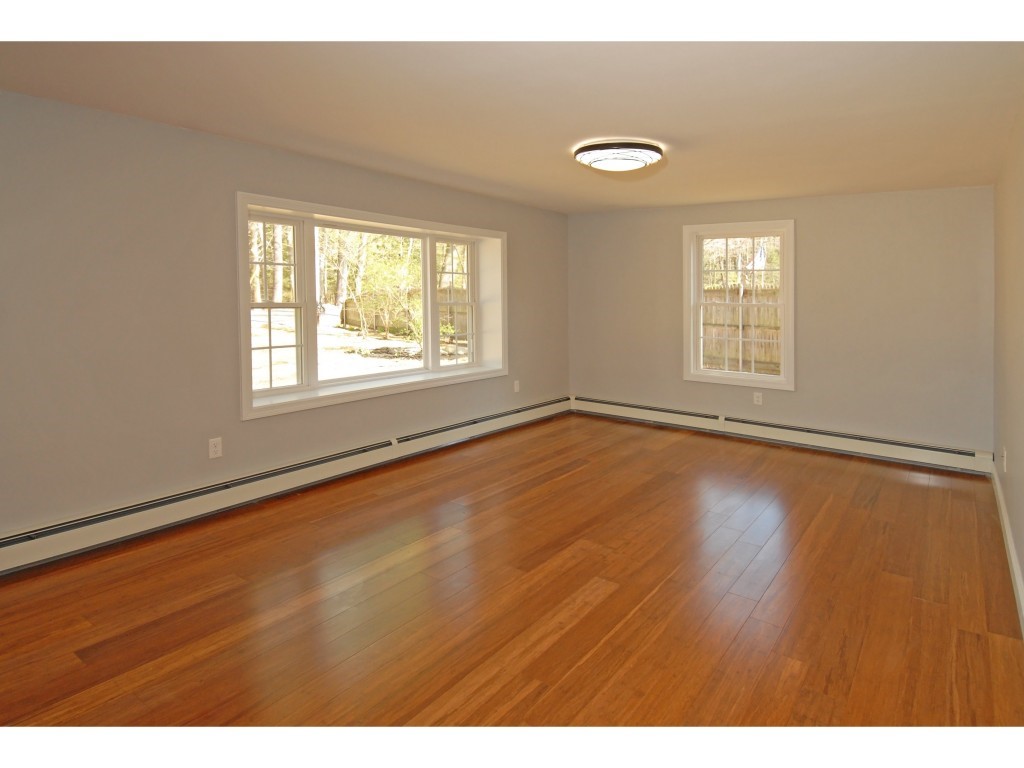39 Bell Avenue Exeter, NH 03833 - Photo 6 of 34