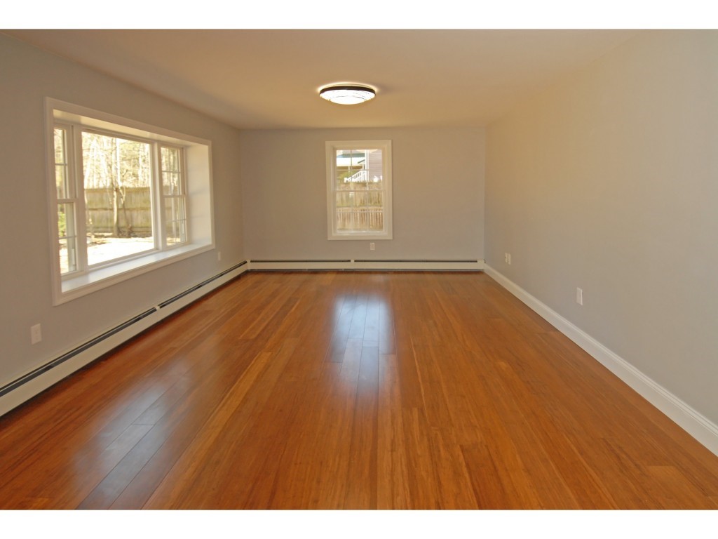39 Bell Avenue Exeter, NH 03833 - Photo 7 of 34