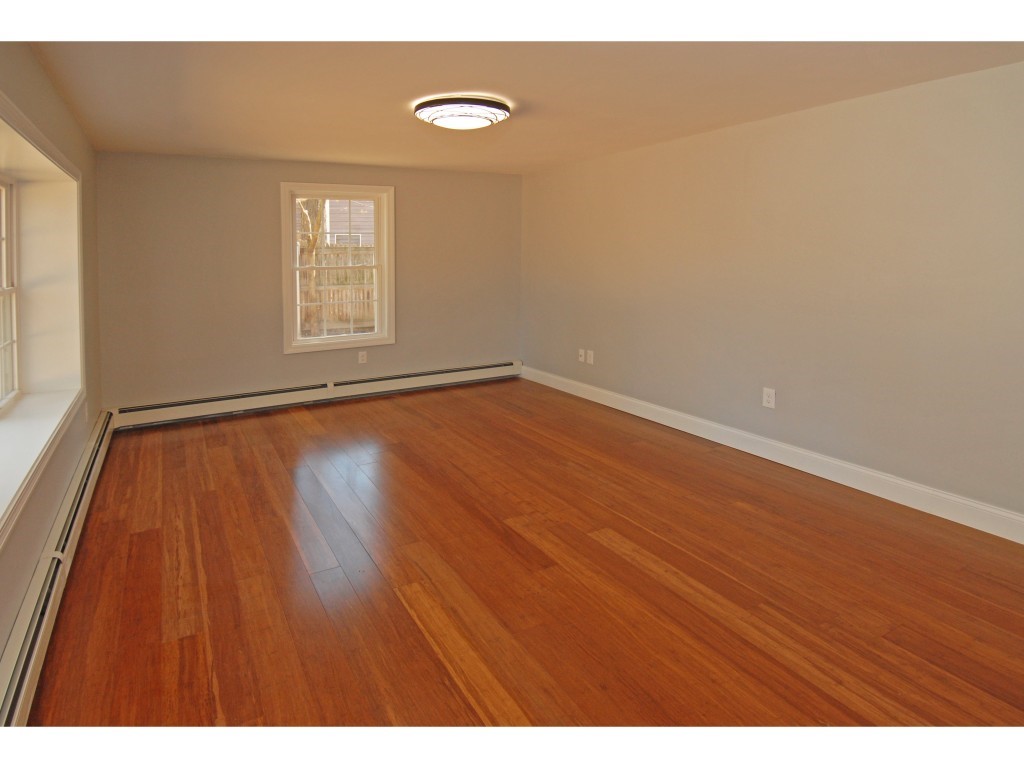 39 Bell Avenue Exeter, NH 03833 - Photo 9 of 34