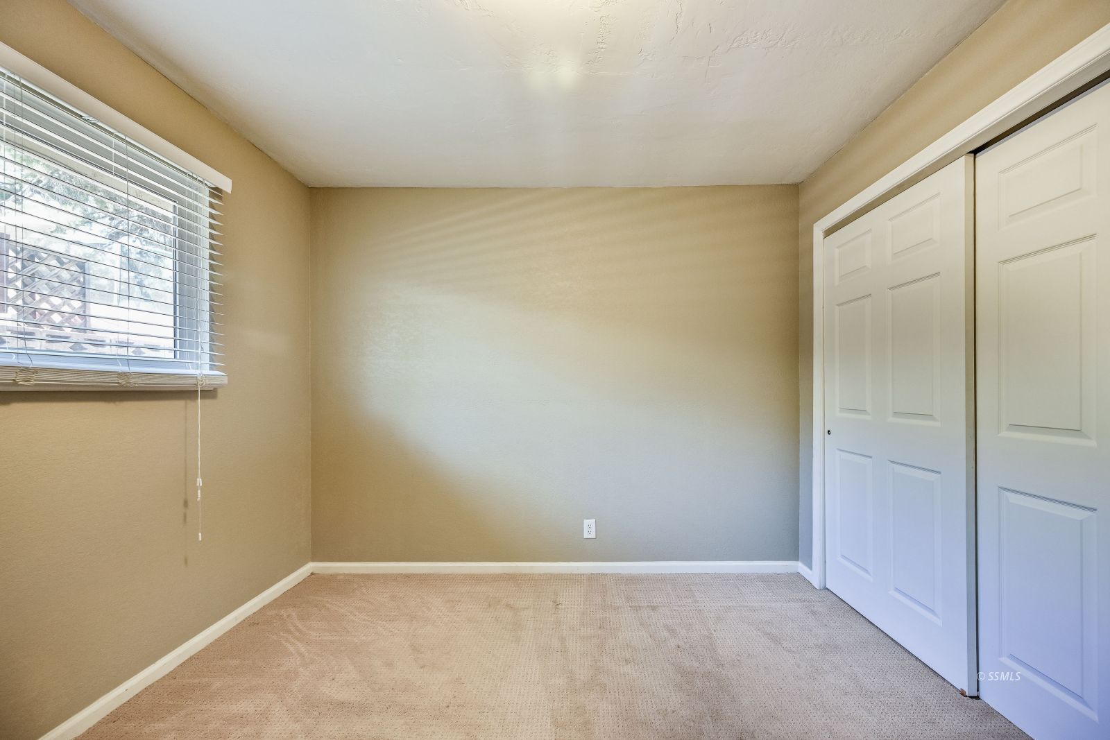 229 South Broadway Street Ridgecrest, CA 93555 - Photo 30 of 40