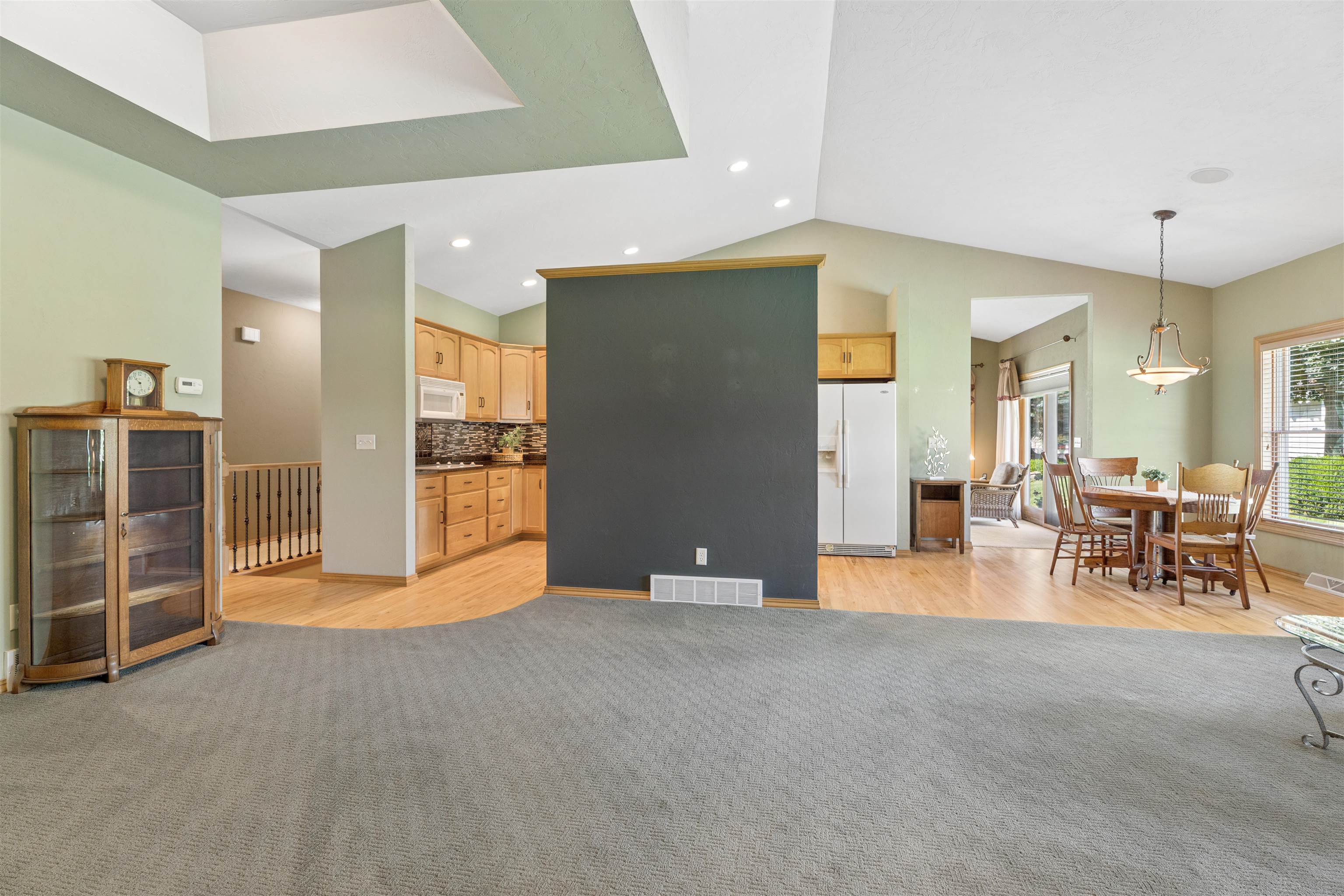 3831 North Wayside Lane Appleton, WI 54913 - Photo 6 of 28