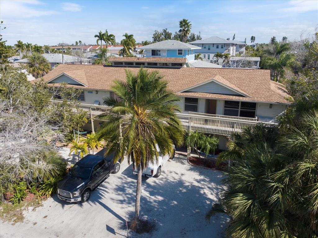6905 Point Of Rocks Road Sarasota, FL 34242 - Photo 4 of 42 Gallery Image 4