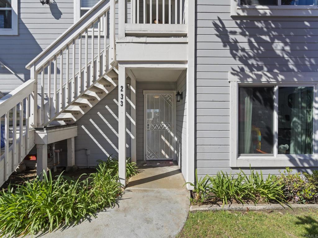 233 Mangano Circle Encinitas, CA 92024 - Photo 3 of 25