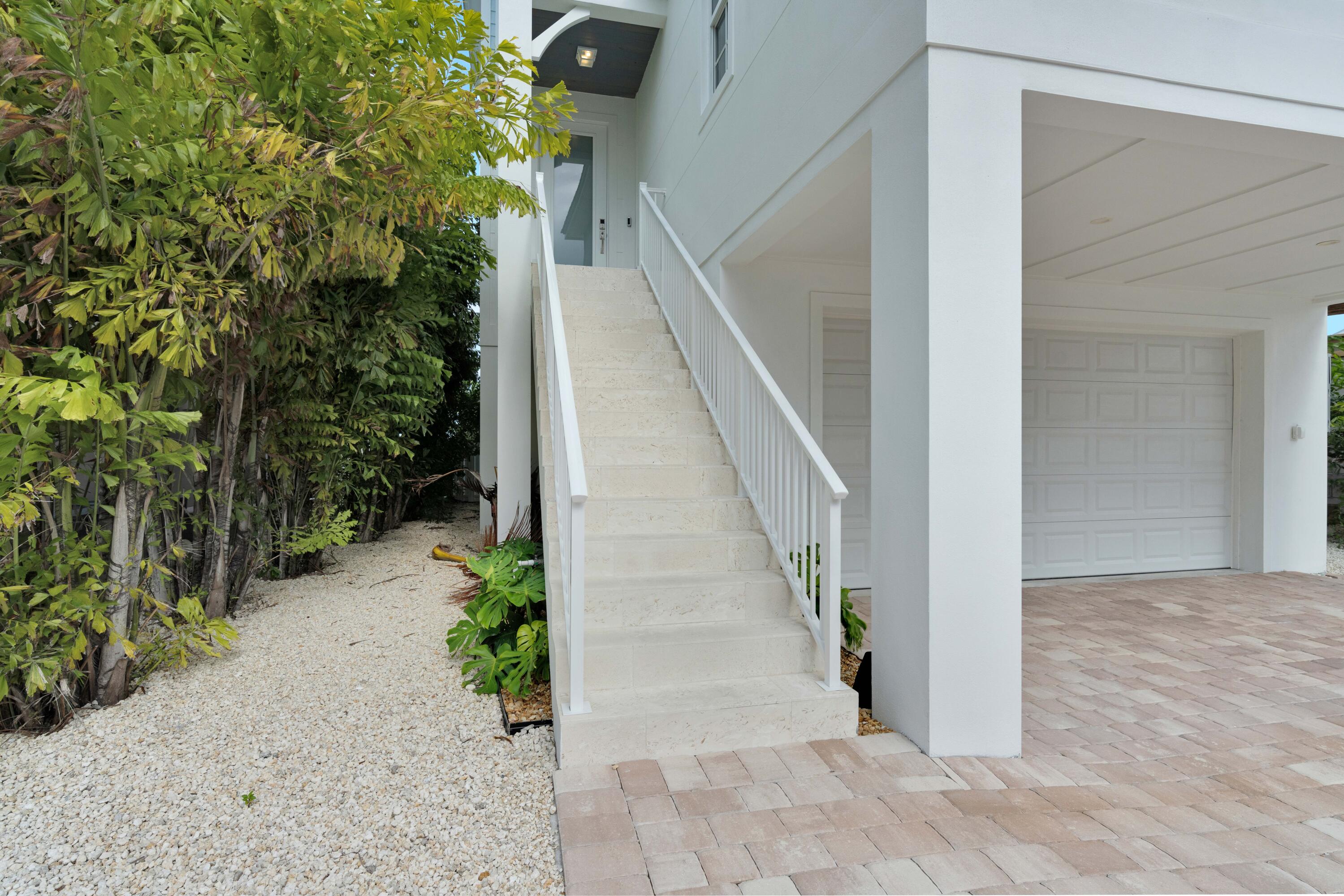 805 39th Street Marathon, FL 33050 - Photo 12 of 60 DSC03810