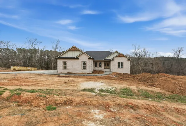 a view of livingroom with furniture and windows