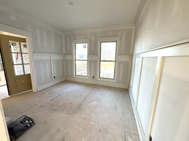 a view of livingroom with hardwood floor and window