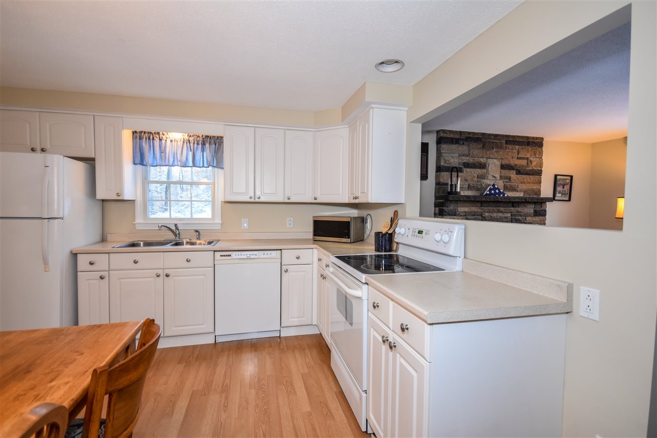 318 Tolend Road Dover, NH 03820 - Photo 8 of 29