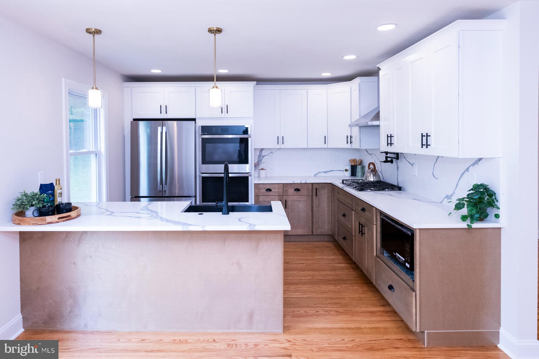 413 Ellis Road Havertown, PA 19083 - Photo 4 of 39