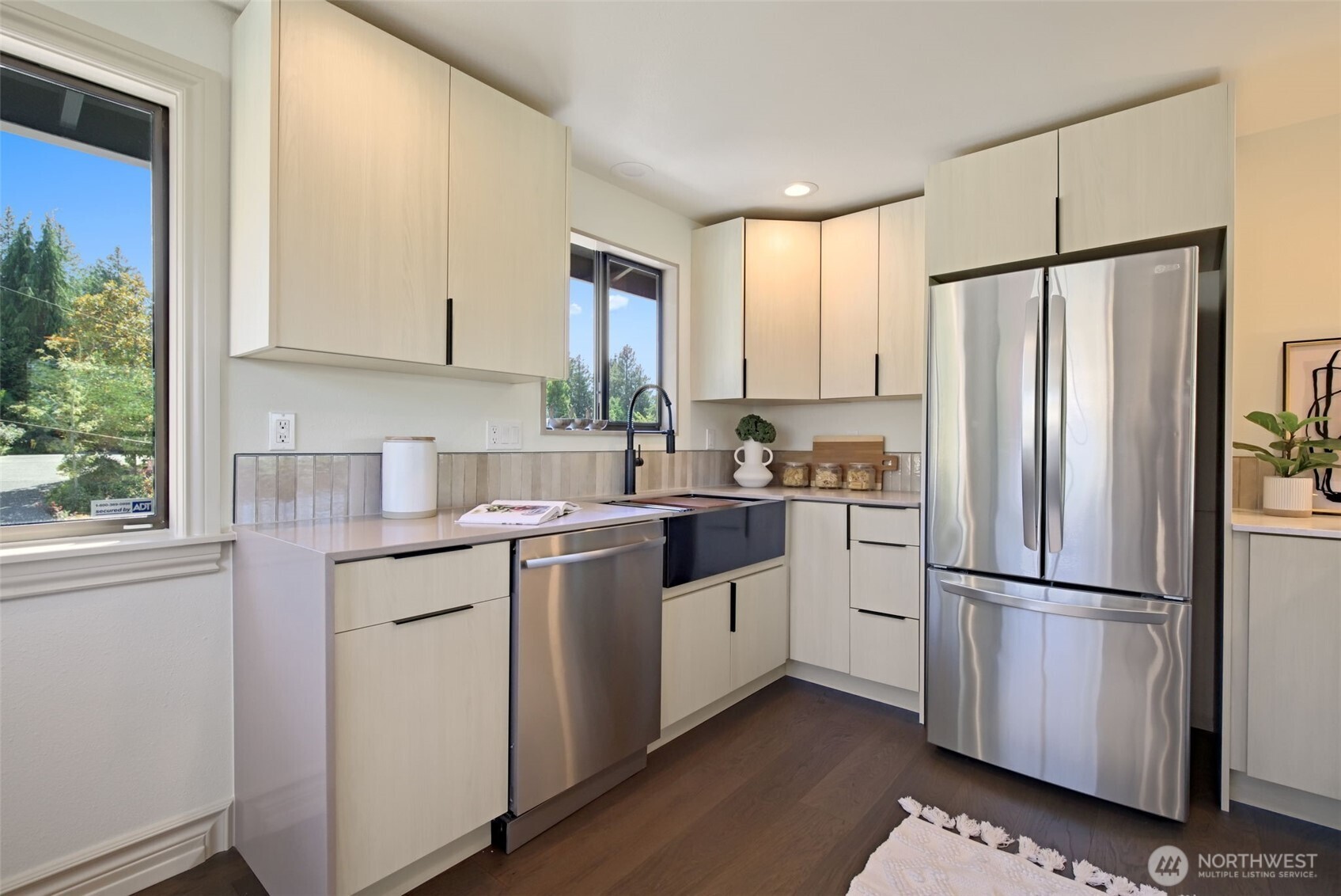 9100 Olympic View Drive Edmonds, WA 98026 - Photo 12 of 33