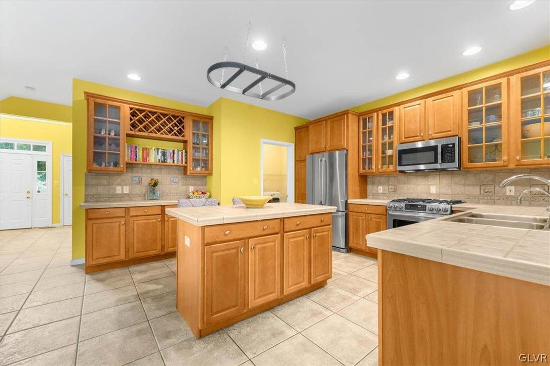 1319 Wynewood Road Orefield, PA 18069 - Photo 11 of 47 Gallery Image 11