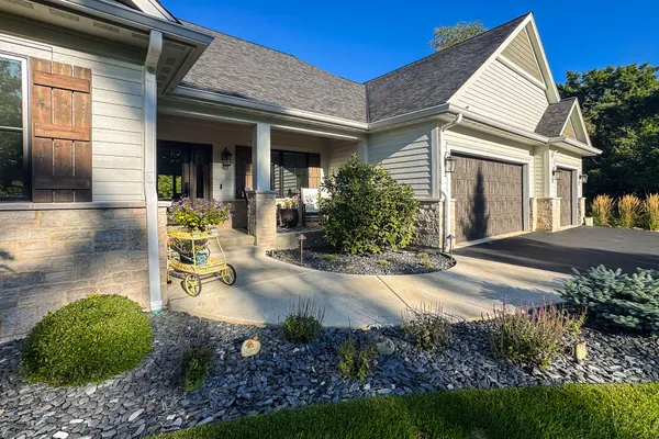 $1,550,000 | 1260 Deer Court, Unit 3846, Geneva, WI 53147