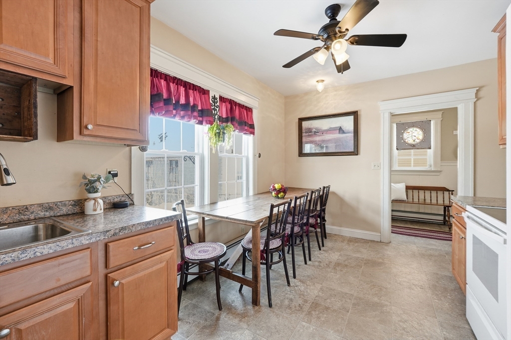 183 King Philip Road Worcester, MA 01606 - Photo 13 of 42