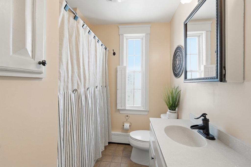 183 King Philip Road Worcester, MA 01606 - Photo 27 of 42