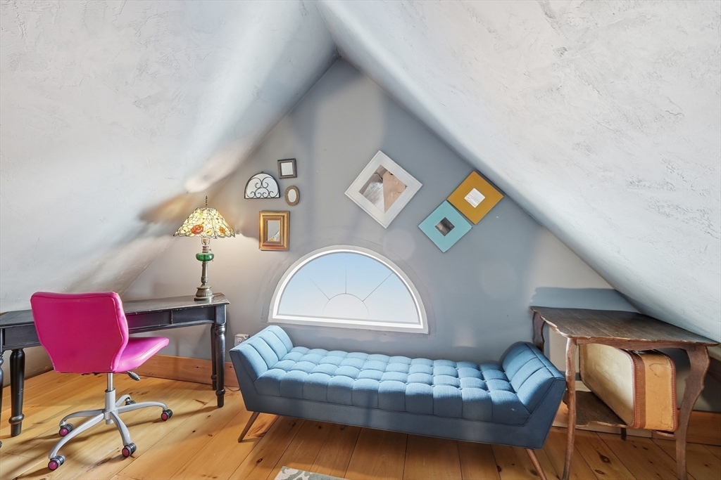 183 King Philip Road Worcester, MA 01606 - Photo 32 of 42