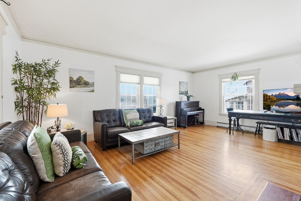 183 King Philip Road Worcester, MA 01606 - Photo 6 of 42