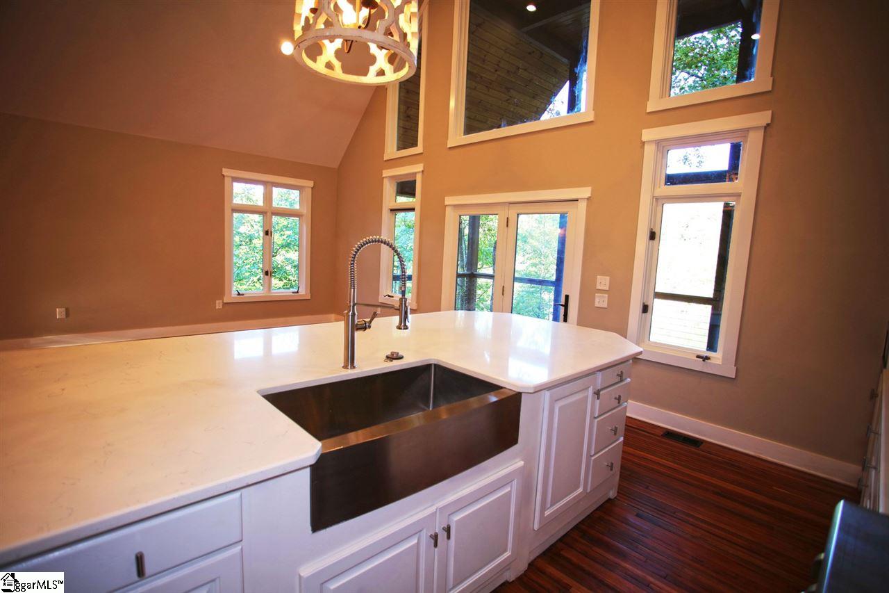 512 Inlet Drive Seneca, SC 29672 - Photo 12 of 36 Gallery Image 12