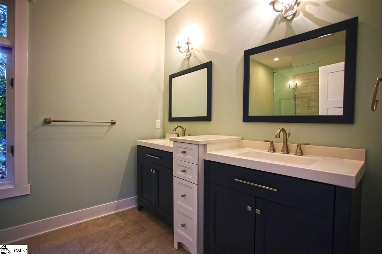 512 Inlet Drive Seneca, SC 29672 - Photo 16 of 36 Gallery Image 16