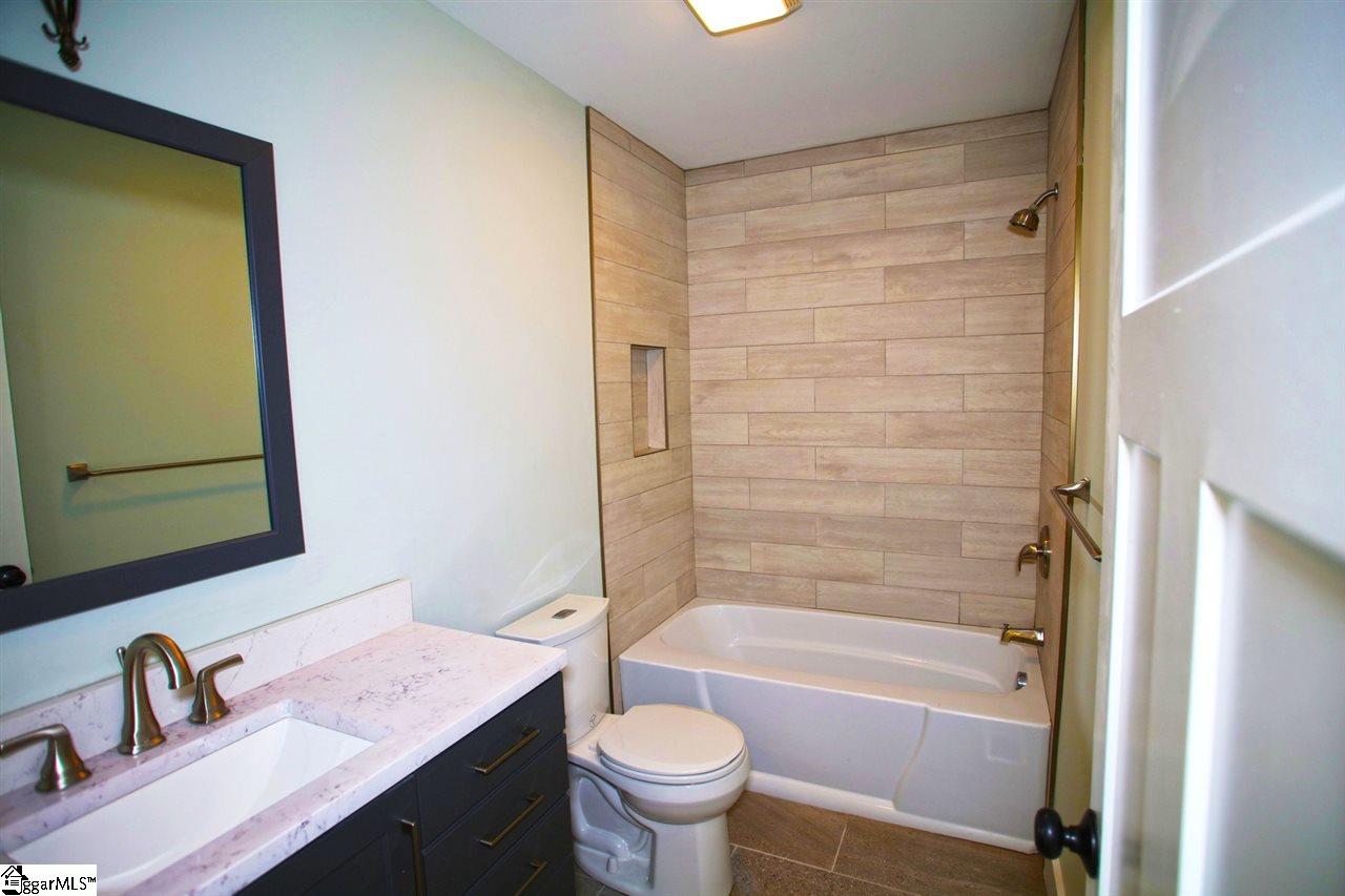 512 Inlet Drive Seneca, SC 29672 - Photo 21 of 36 Gallery Image 21