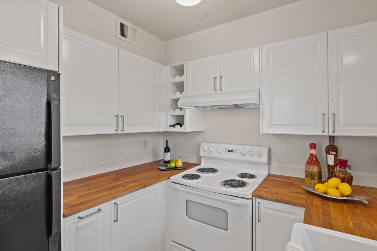321 Broadway, Unit C2 Santa Cruz, CA 95060 - Photo 12 of 46 a view of kitchen and sink