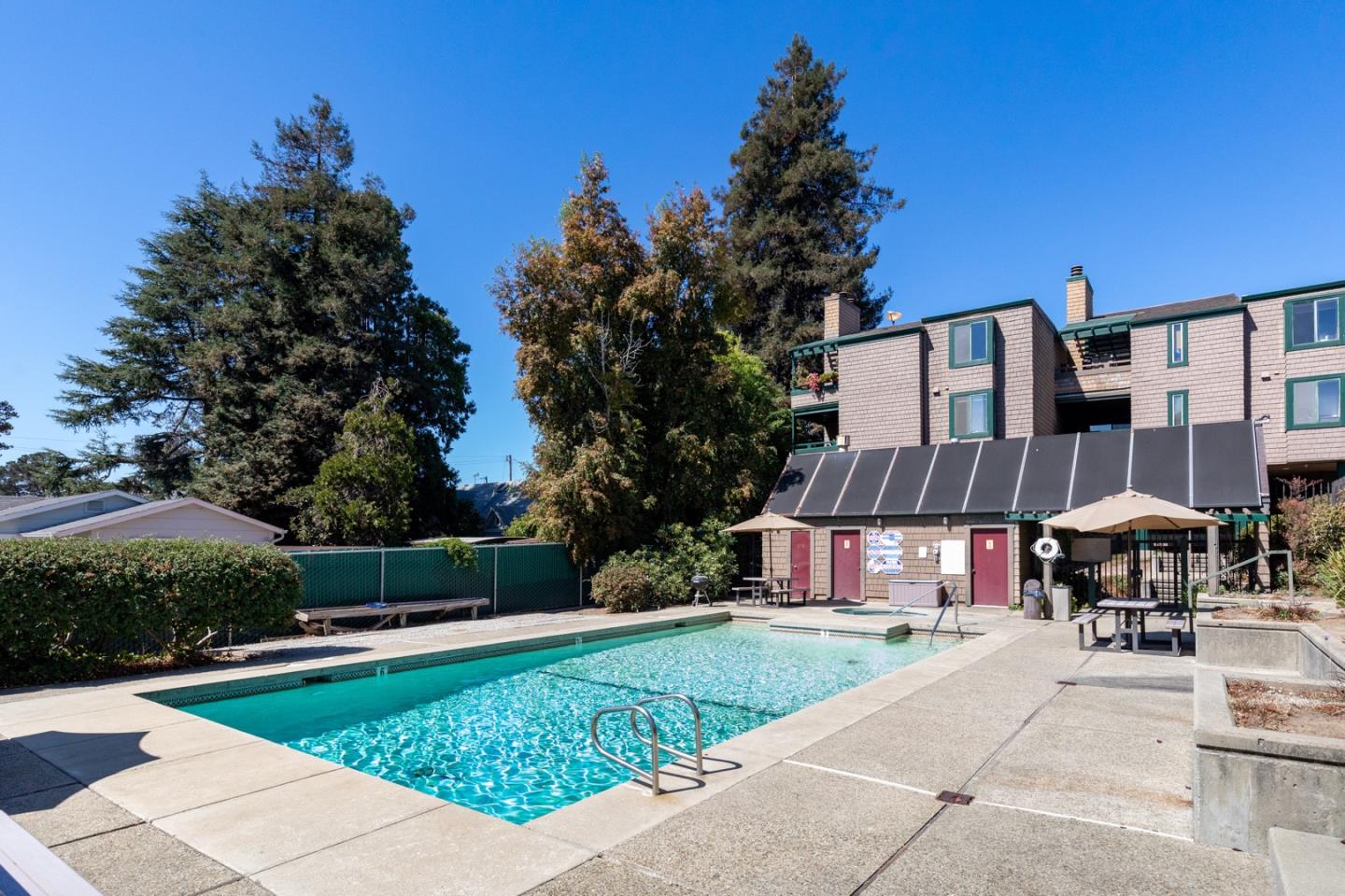 321 Broadway, Unit C2 Santa Cruz, CA 95060 - Photo 31 of 46 a front view of a house with a yard