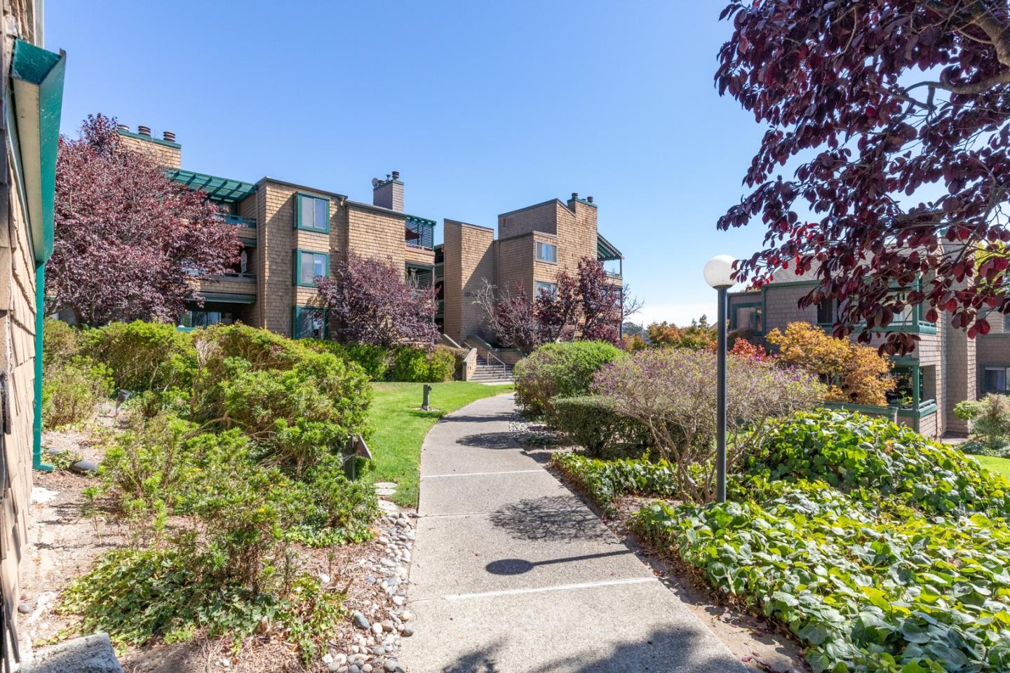 321 Broadway, Unit C2 Santa Cruz, CA 95060 - Photo 37 of 46 a view of a city with tall buildings