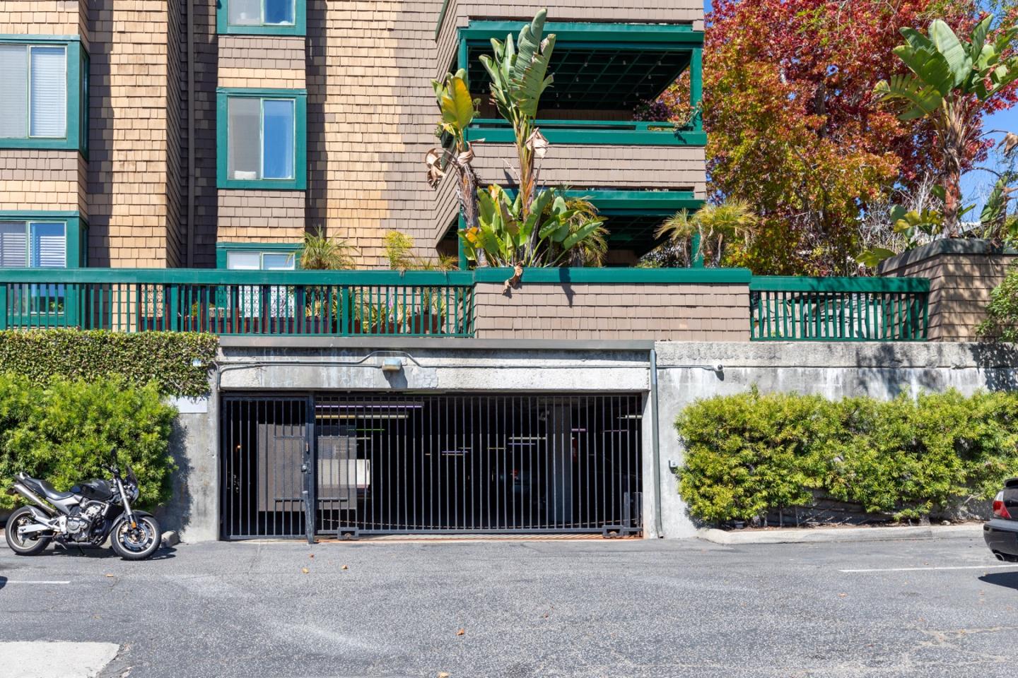321 Broadway, Unit C2 Santa Cruz, CA 95060 - Photo 40 of 46 a view of house with outdoor space and porch