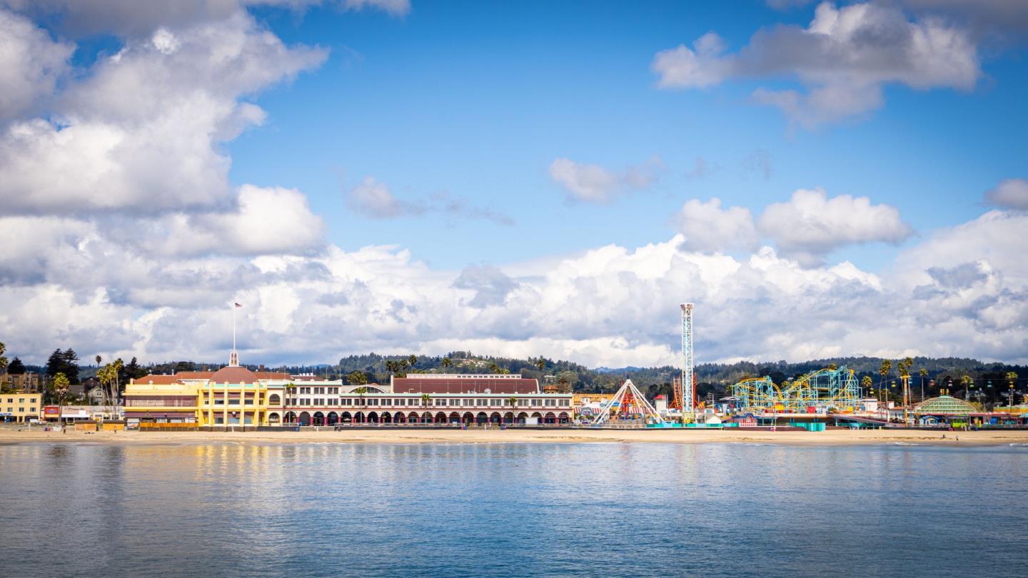 321 Broadway, Unit C2 Santa Cruz, CA 95060 - Photo 43 of 46 a view of a city with lawn chairs and a table